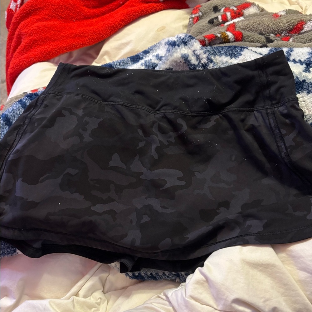 size 6 camo lulu skirt
